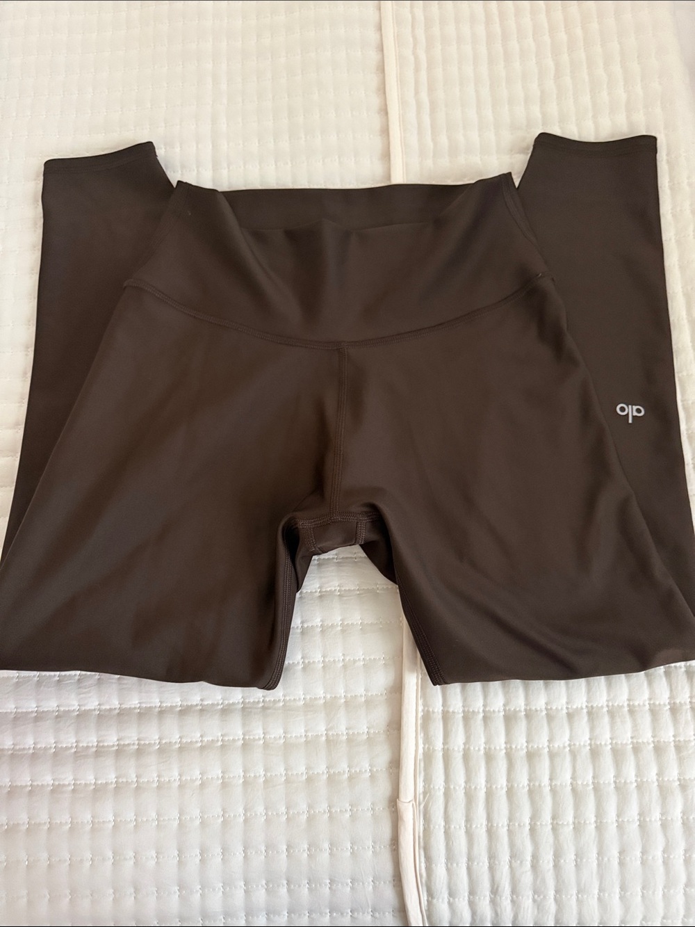 ALO Yoga chocolate brown High-Rise Leggings with White Logo